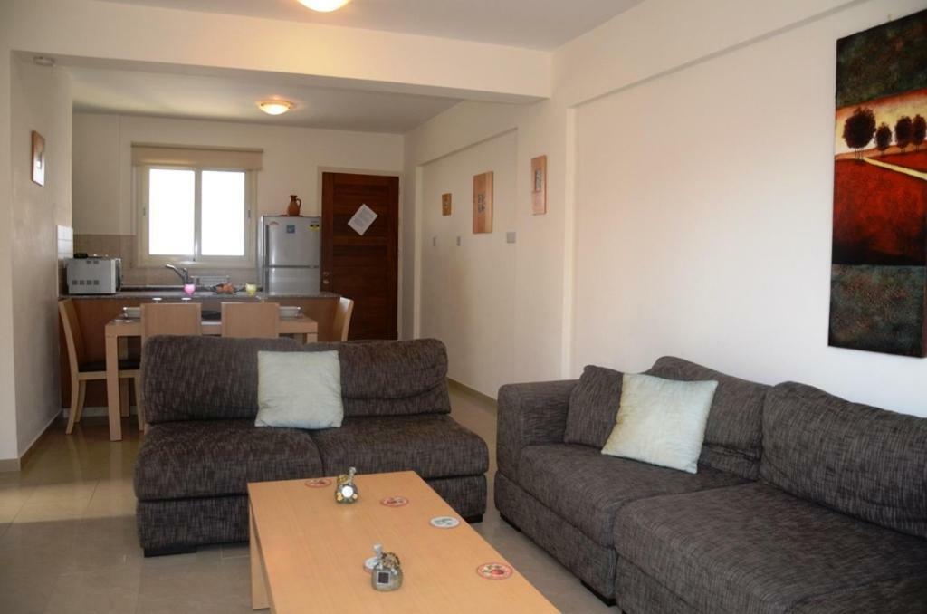 Vanessa 2 Bedroom Apartment Paphos Esterno foto